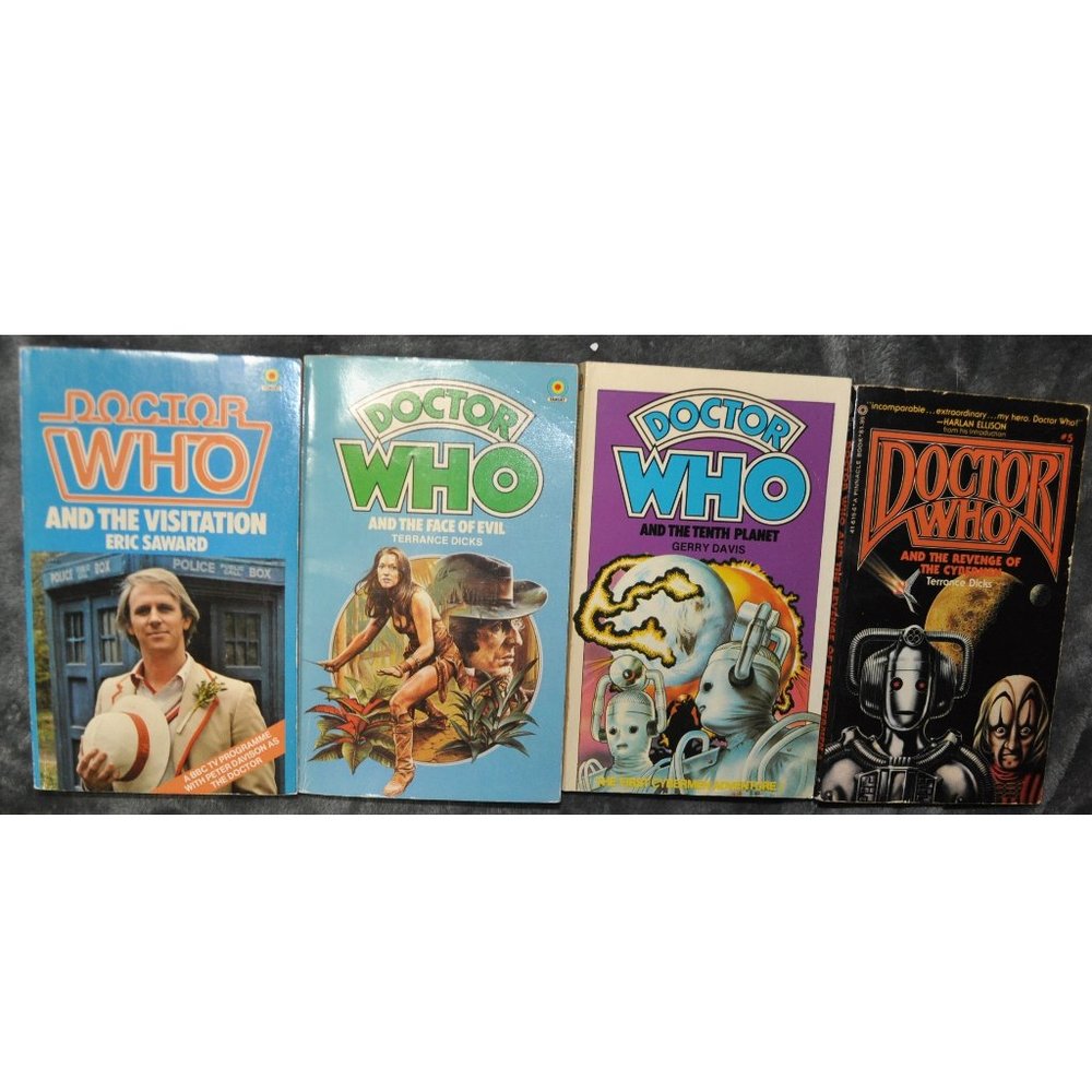 lot of 4 vintage Doctor Who paperback books BBC Saward Dicks Davis (37)